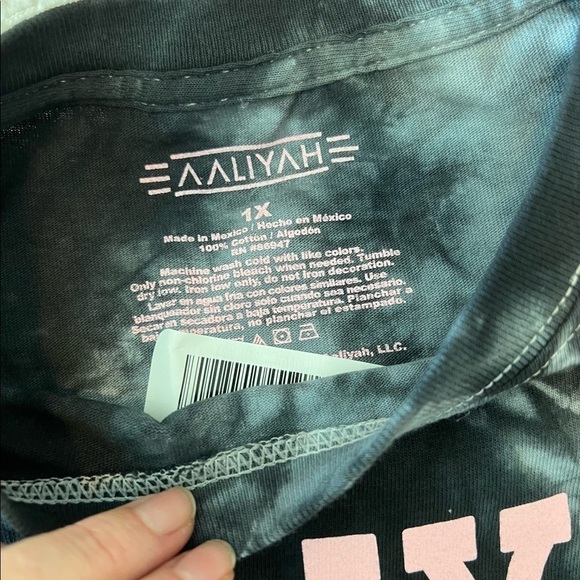 Tie Dye Aaliyah Butterfly Graphic T-Shirt - Picture 6 of 12